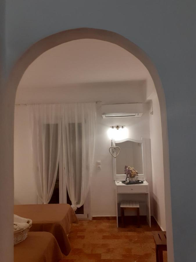 Marili Downstairs Apartments Roda  Exterior foto